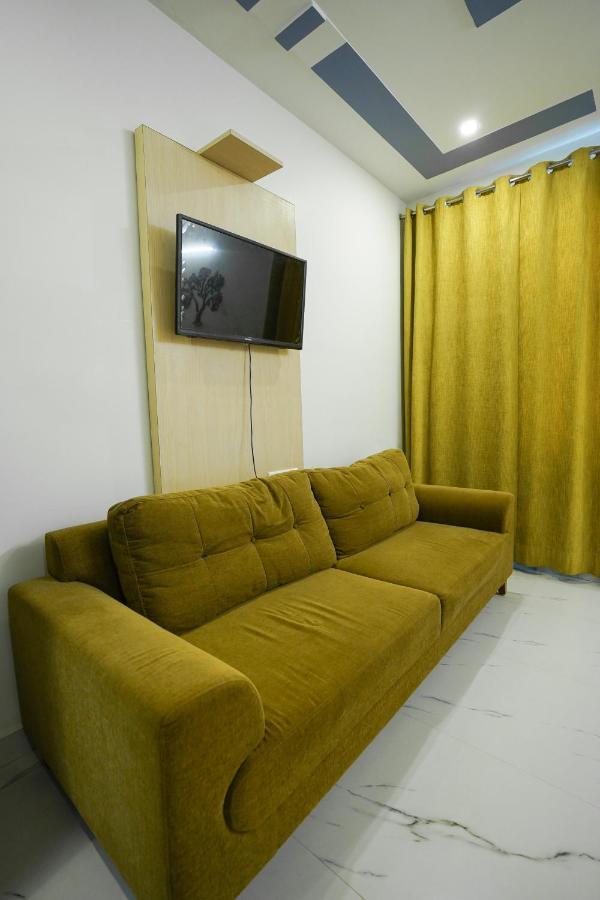 Lime Tree Service Apartment - Near Artemis Hospital ,Gurgaon Exterior photo